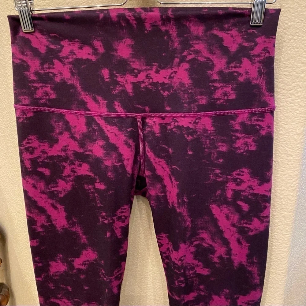 LULULEMON Tie Dye Cropped Pants Size 10